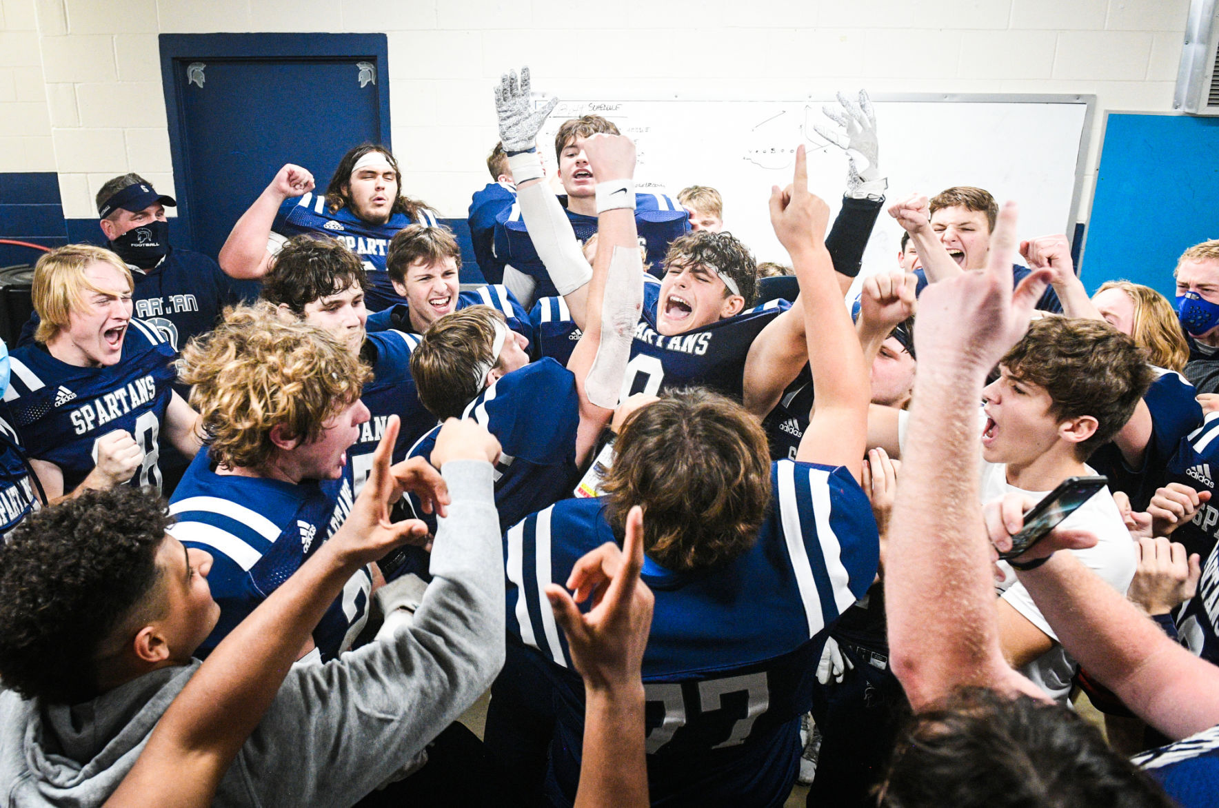110620-qc-spt-icw-pv-football-040
